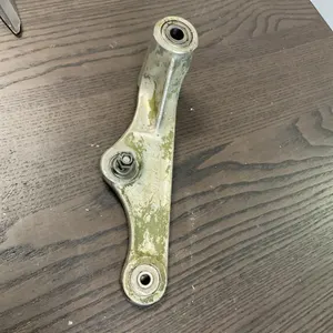 Cessna 310 RH Main Gear Bellcrank Assy P/N 0841104-4